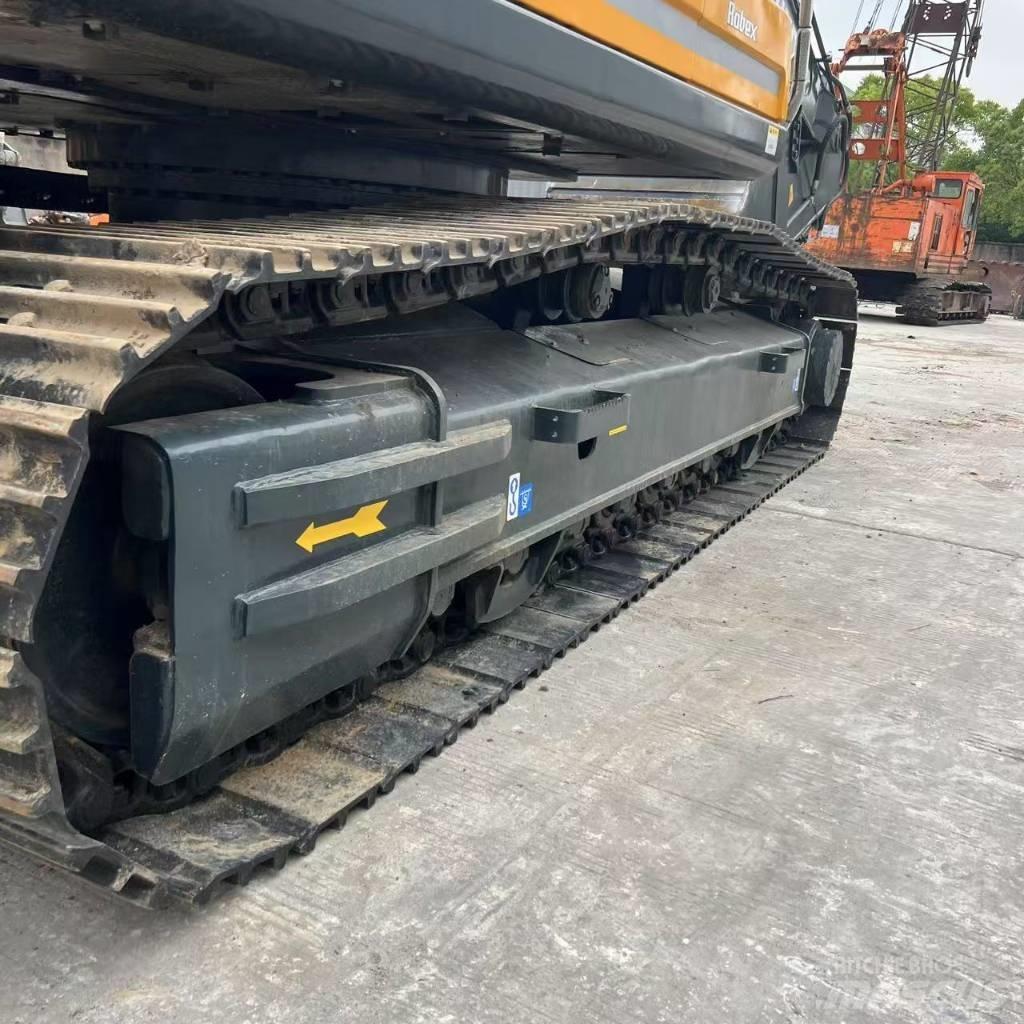 Hyundai R330LC 履带挖掘机