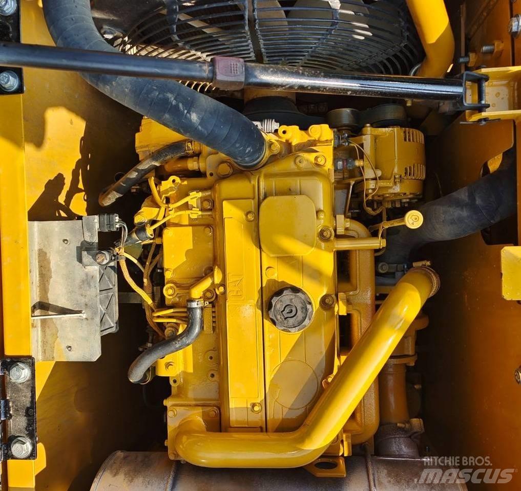 CAT 313D2GC 履带挖掘机