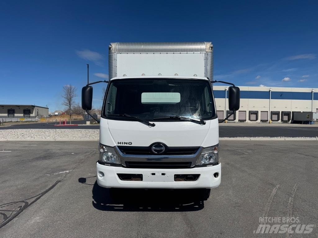 Hino 155 大型面包车