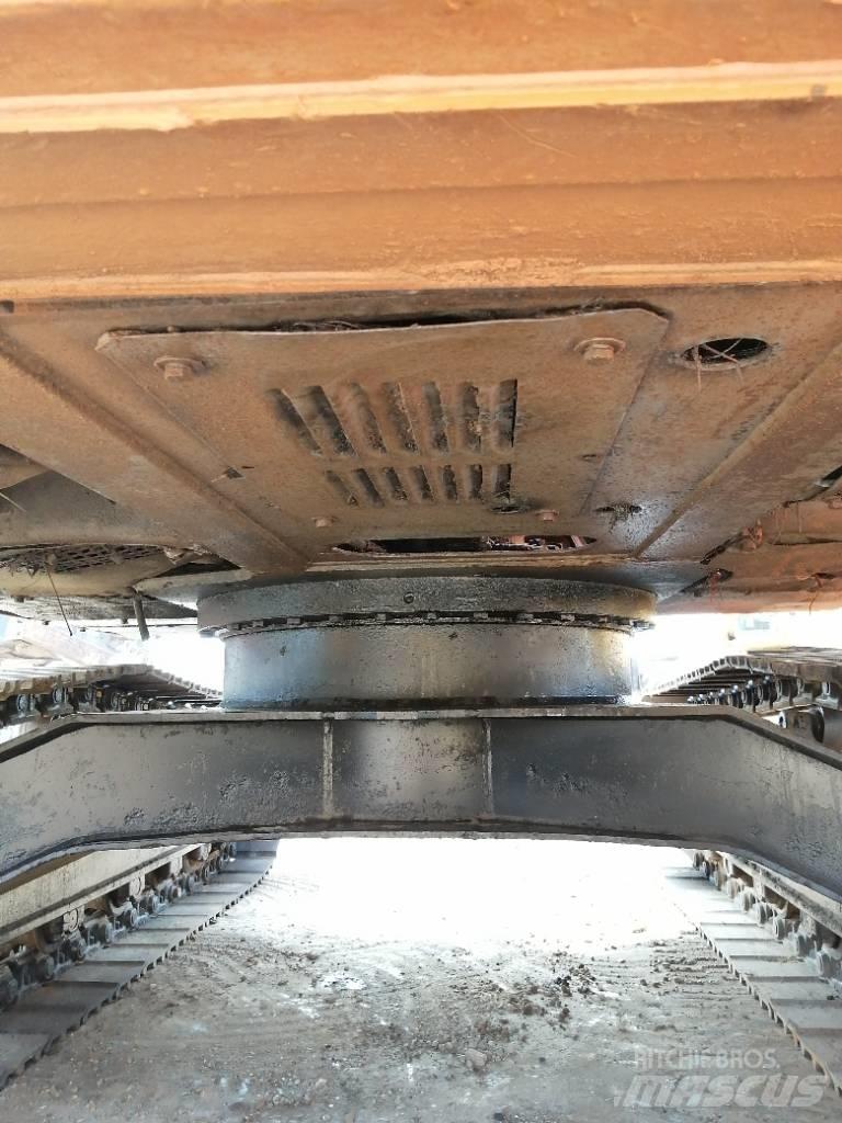 Hitachi EX 120 履带挖掘机
