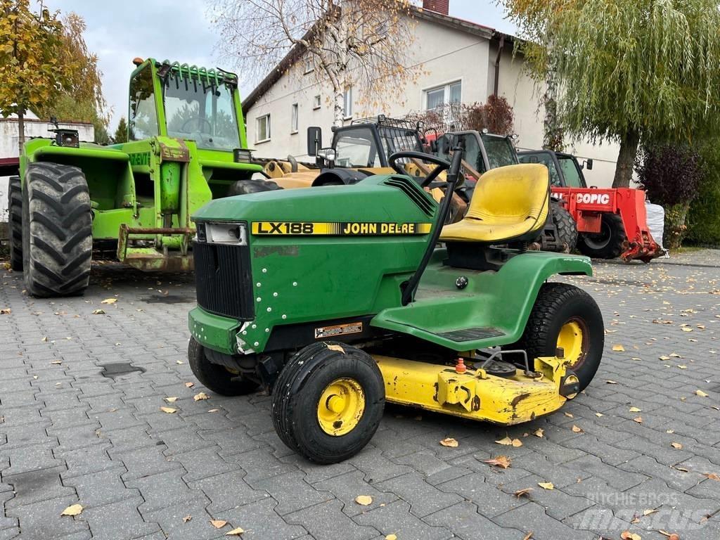 John Deere LX 188 骑乘式割草机