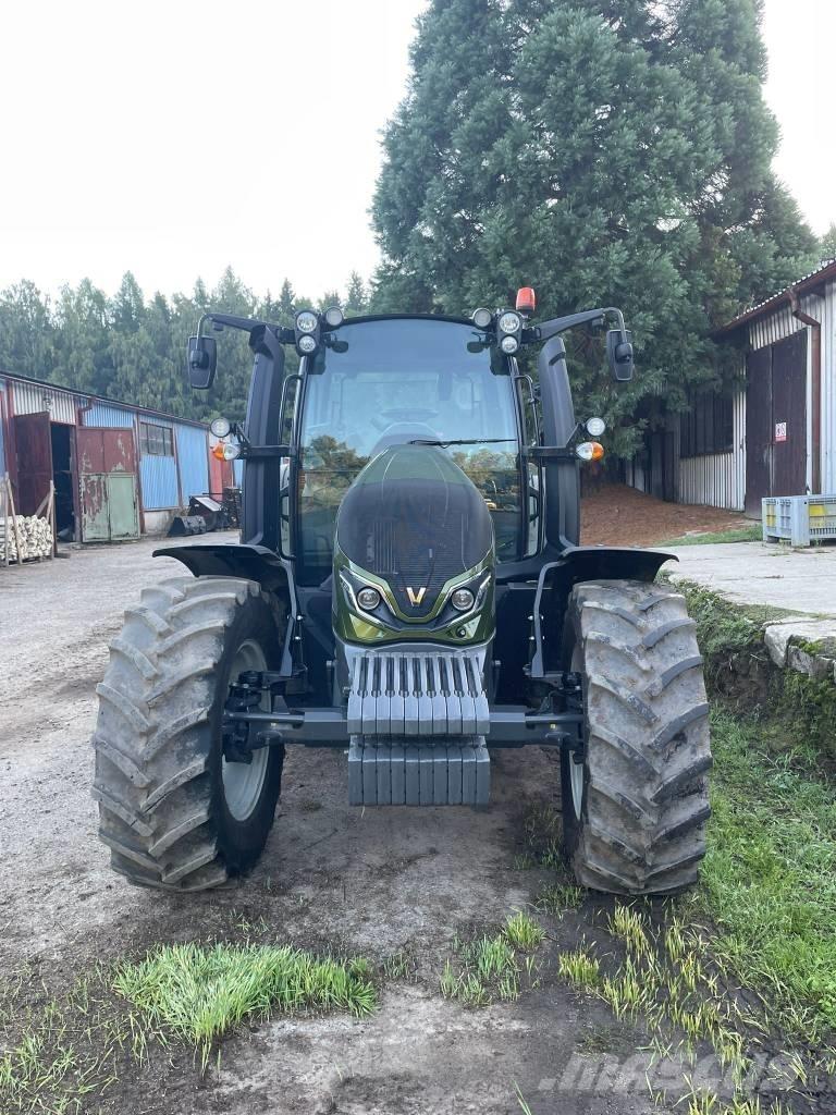 Valtra G 135 拖拉机/农用车
