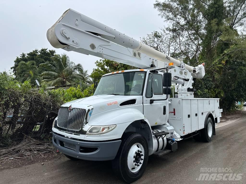 International 4300 车载式高空作业车