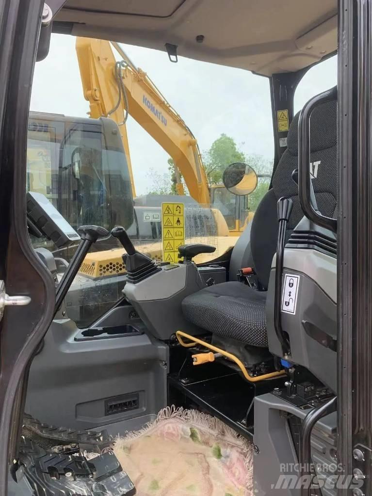 CAT 306.5 小型挖掘机