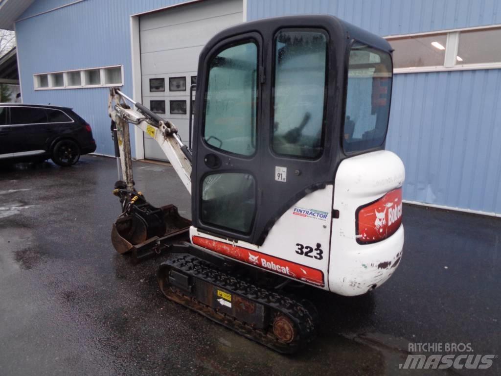 Bobcat 323 小型挖掘机