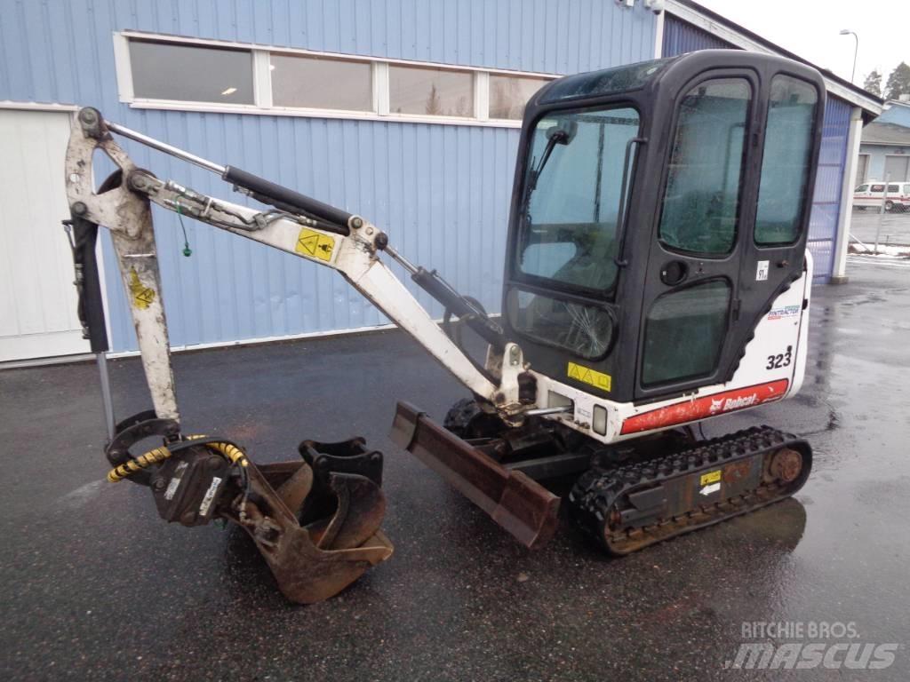Bobcat 323 小型挖掘机