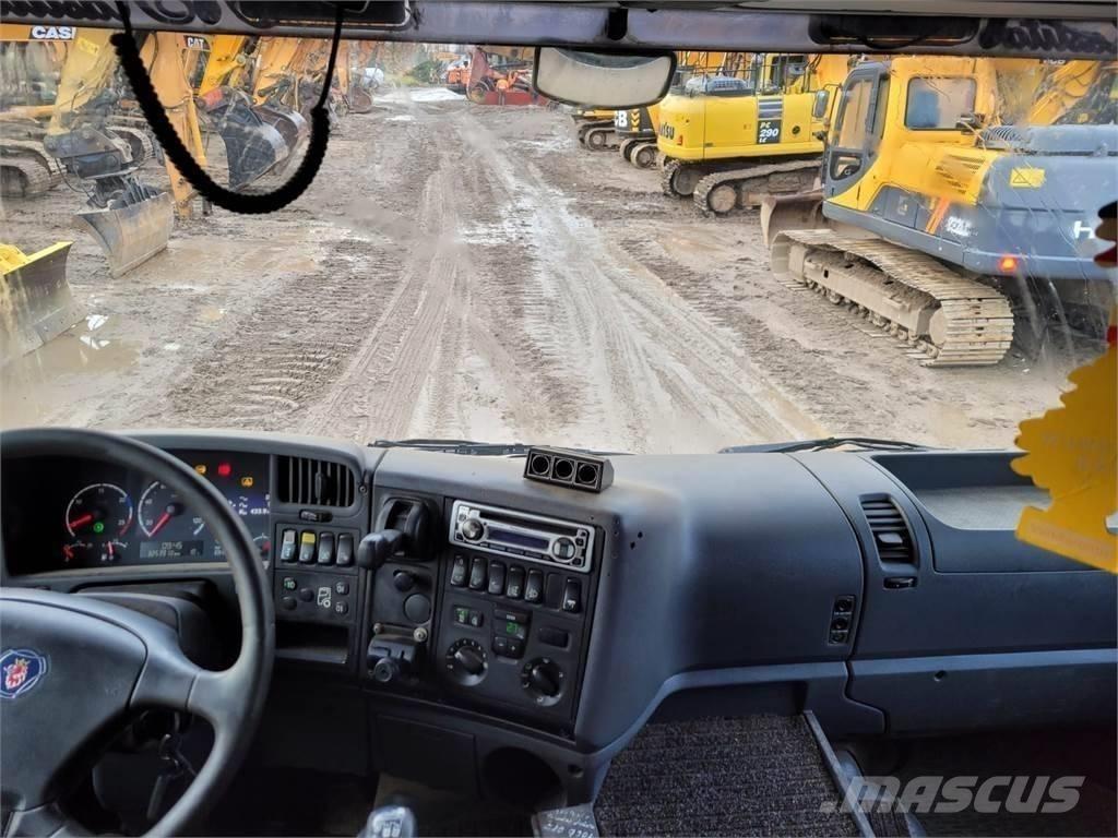 Scania R420 8x4 翻斗车