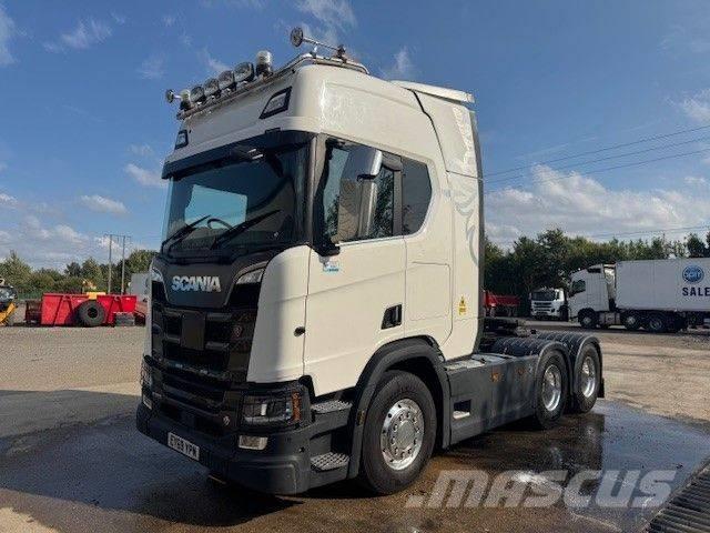 Scania R 650 牵引车