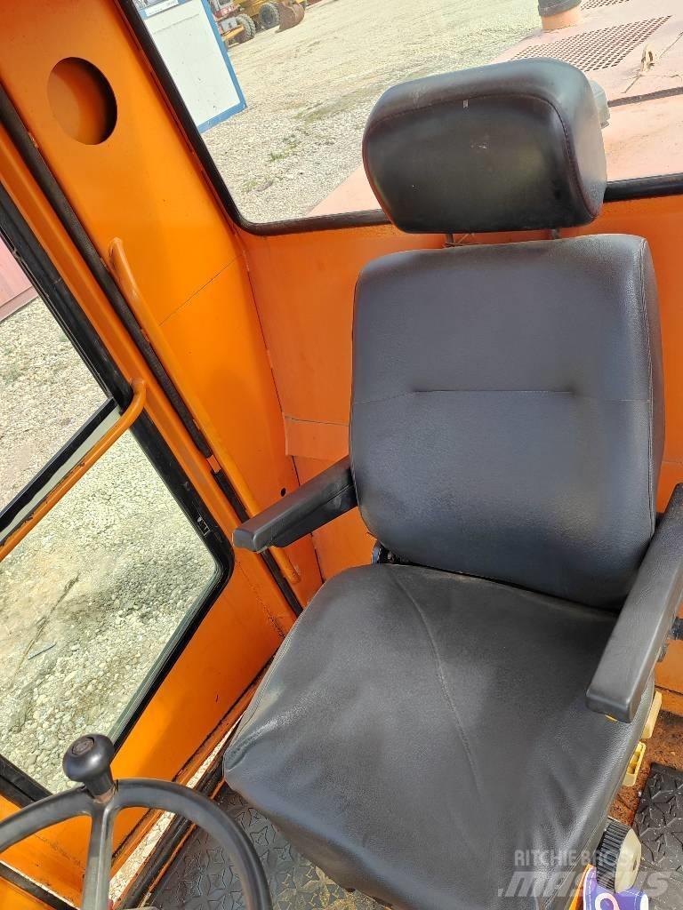 Lebrero SUMO 313 双轮压路机