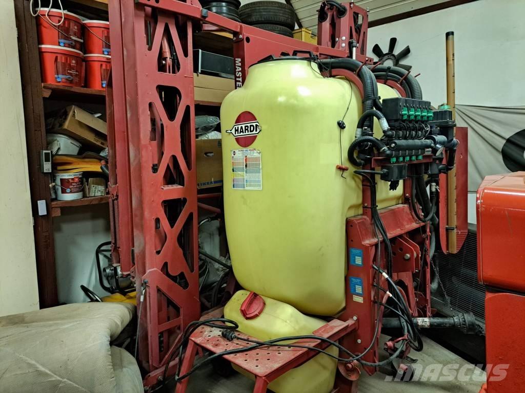 Hardi Master 1200 悬挂式喷雾机