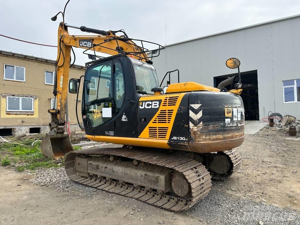 JCB JS 130 LC 履带挖掘机