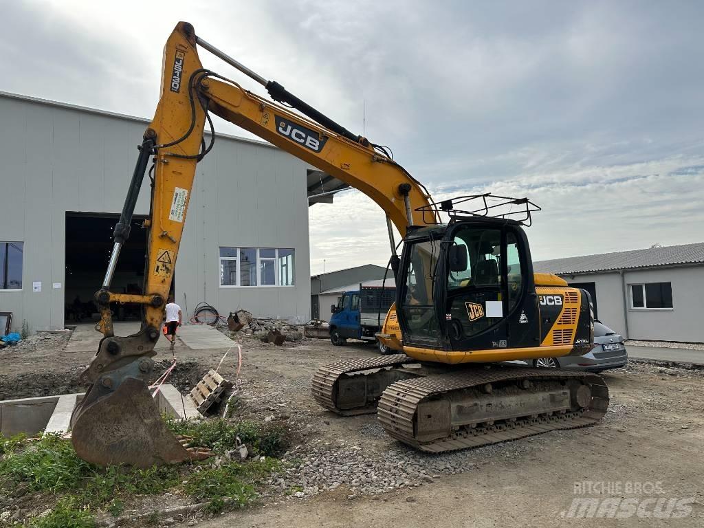 JCB JS 130 LC 履带挖掘机