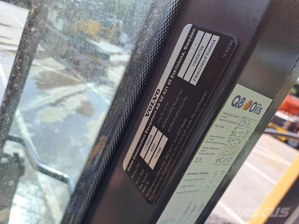 Volvo A 25 F 铰接式自卸车