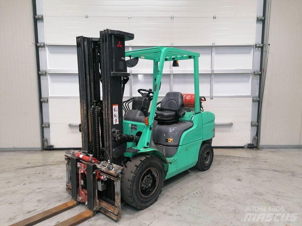 Mitsubishi FG35NT 天然气叉车
