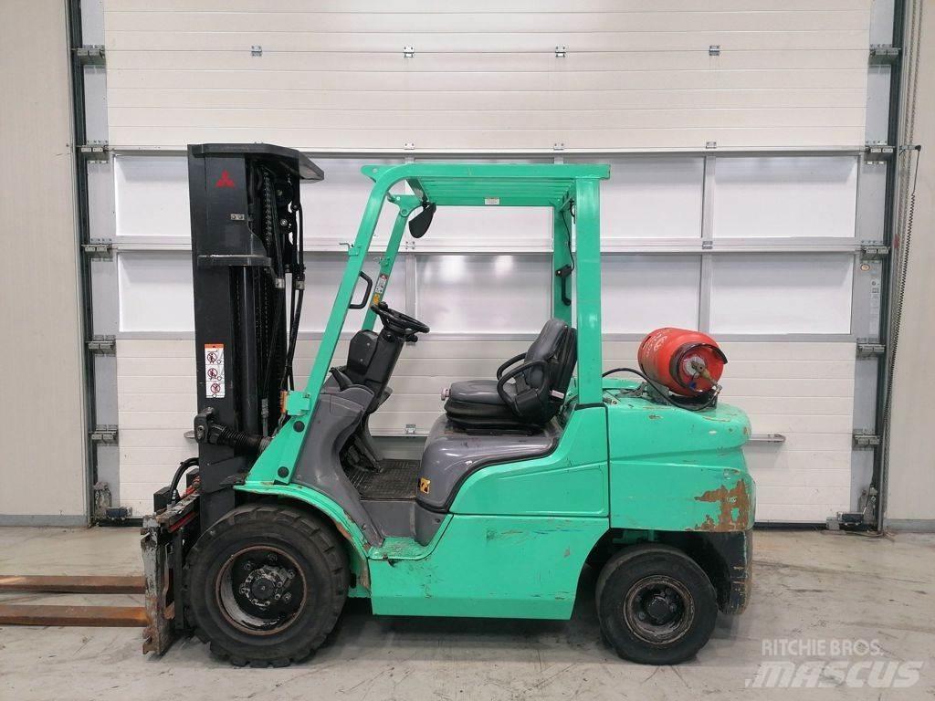 Mitsubishi FG35NT 天然气叉车