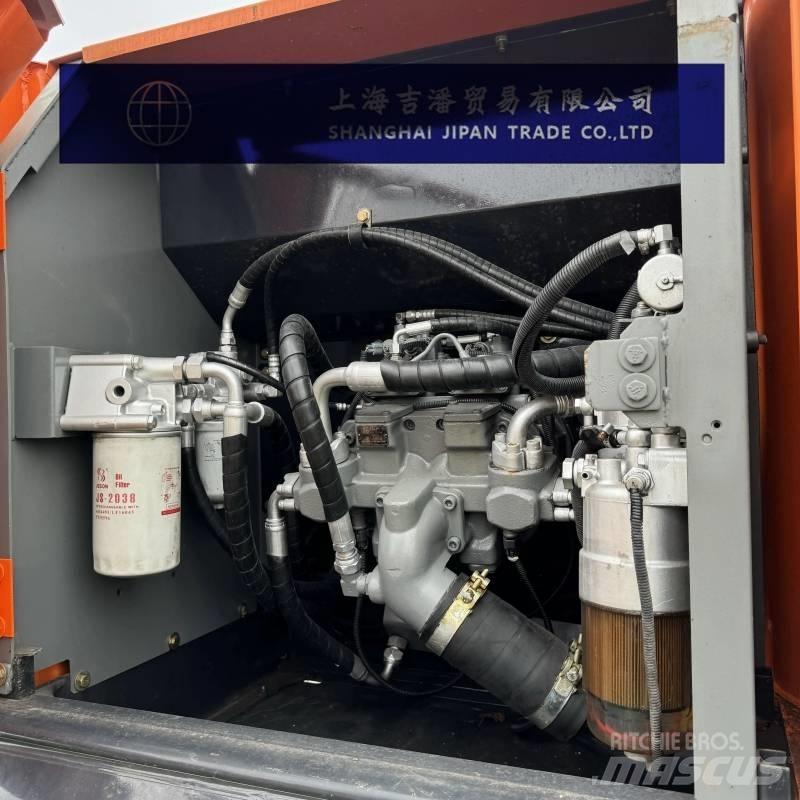 Hitachi ZX 210 履带挖掘机