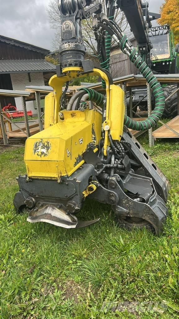 John Deere 1270 G 收割机