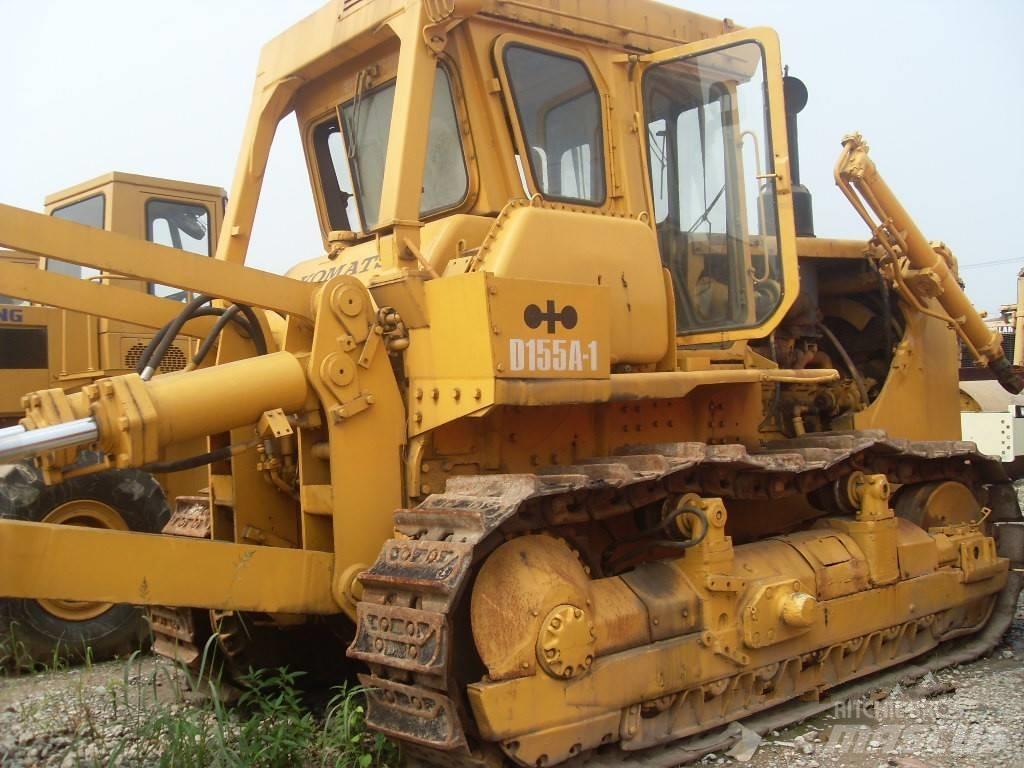 Komatsu d155a-1 履带式推土机