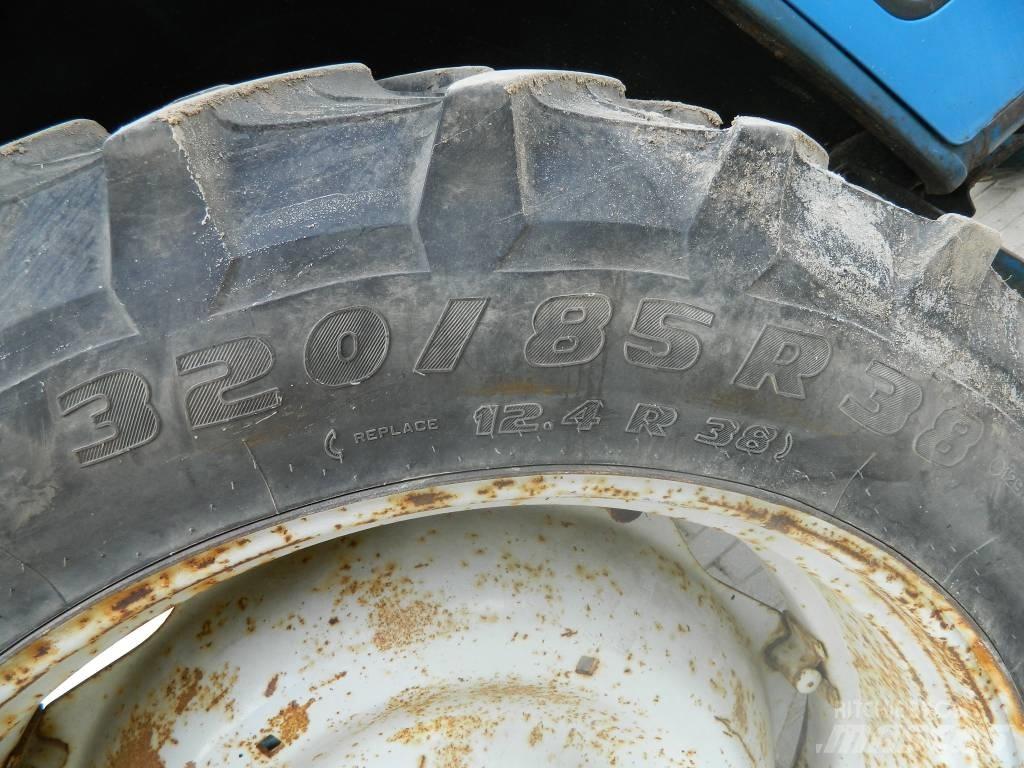 Ford 5600 拖拉机/农用车