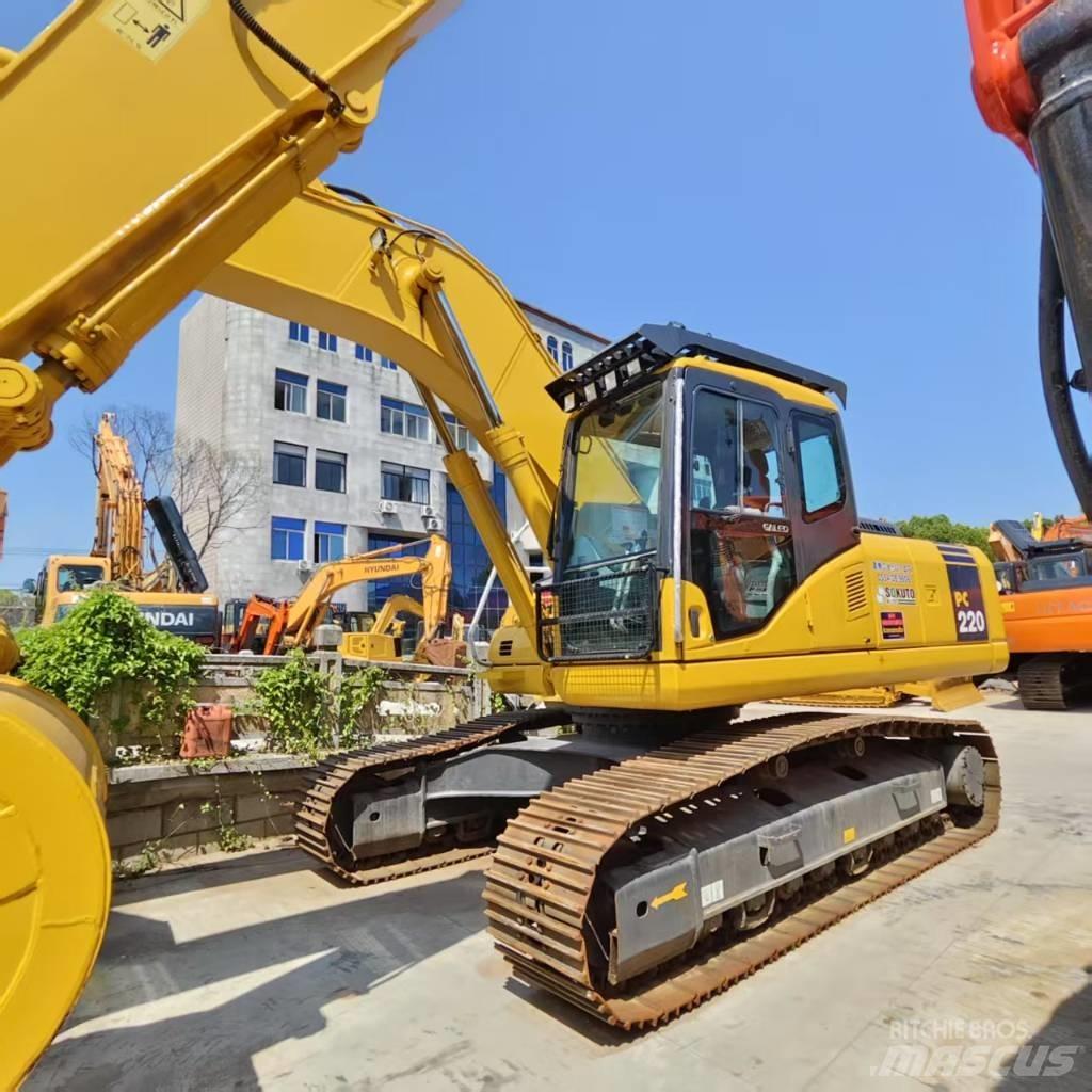 Komatsu PC 220 履带挖掘机