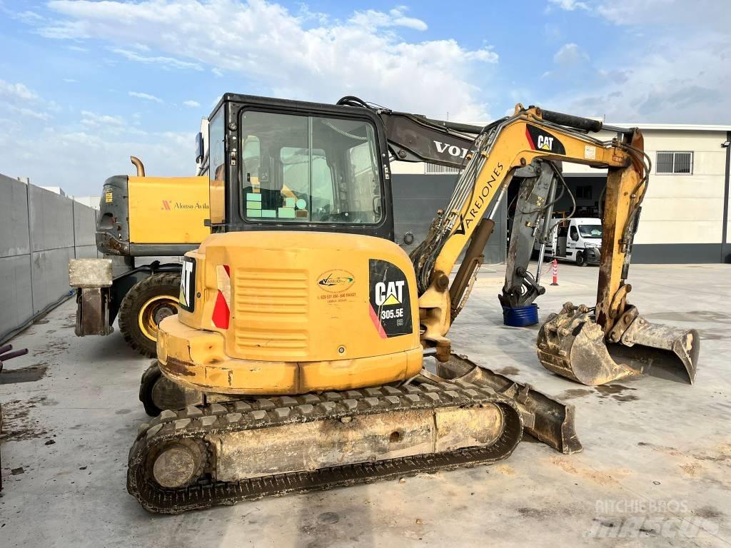 CAT 305.5 小型挖掘机