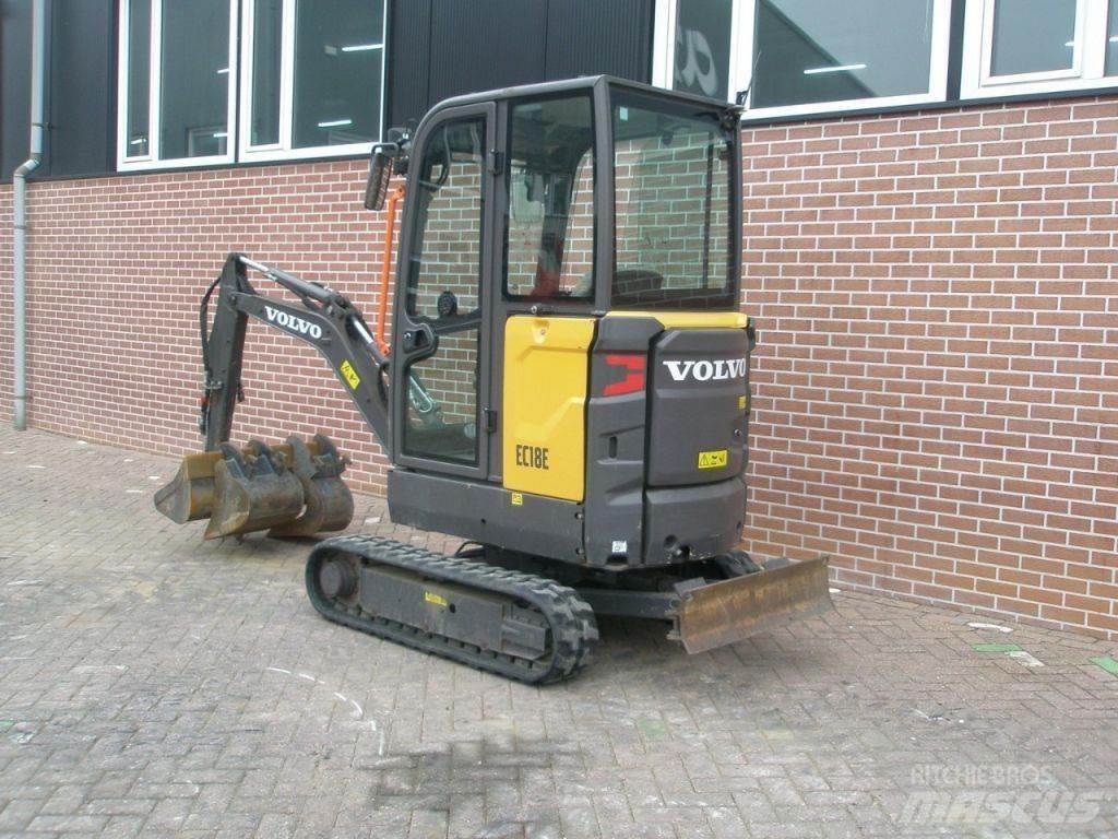 Volvo ECR18E 小型挖掘机