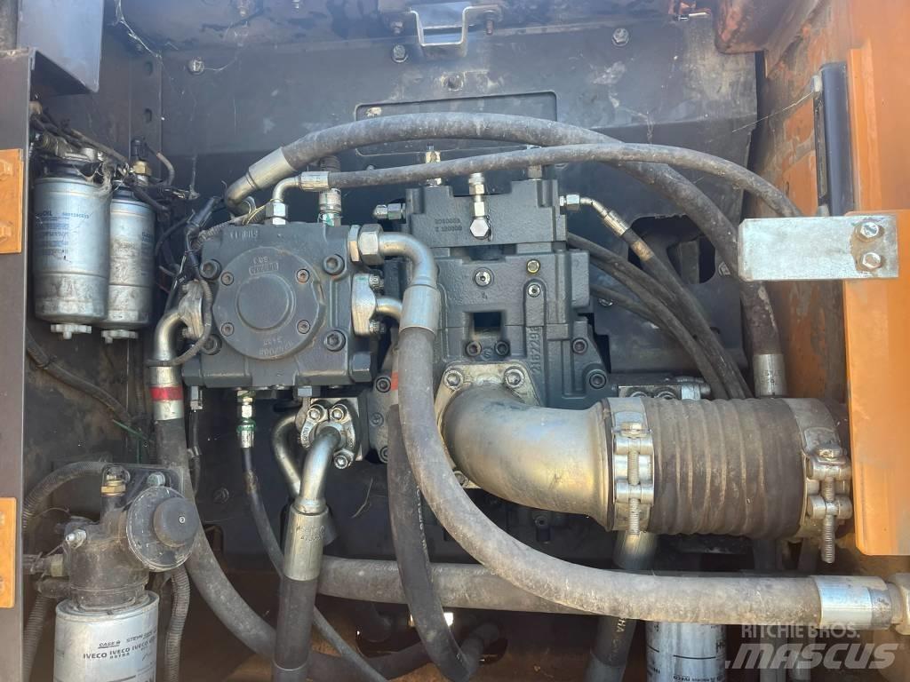 CASE WX218 轮式挖掘机