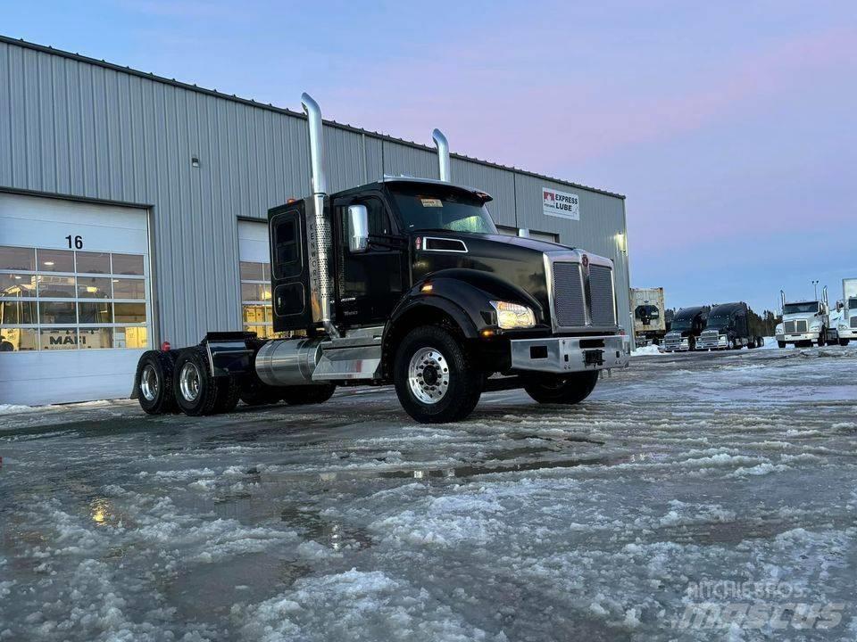 Kenworth T 880 牵引车