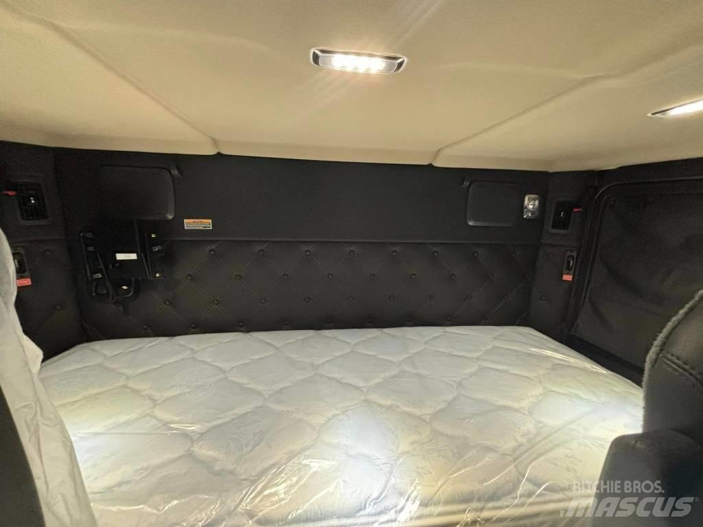 Kenworth T 880 牵引车