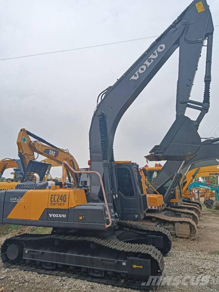 Volvo EC 240 履带挖掘机