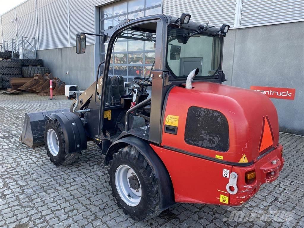 Weidemann 2070 多功能装载机