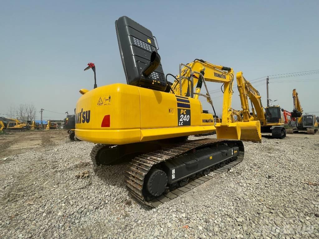 Komatsu PC 240 履带挖掘机