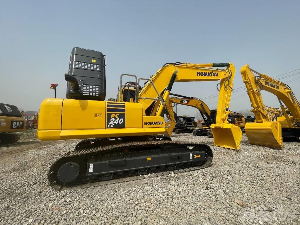 Komatsu PC 240 履带挖掘机
