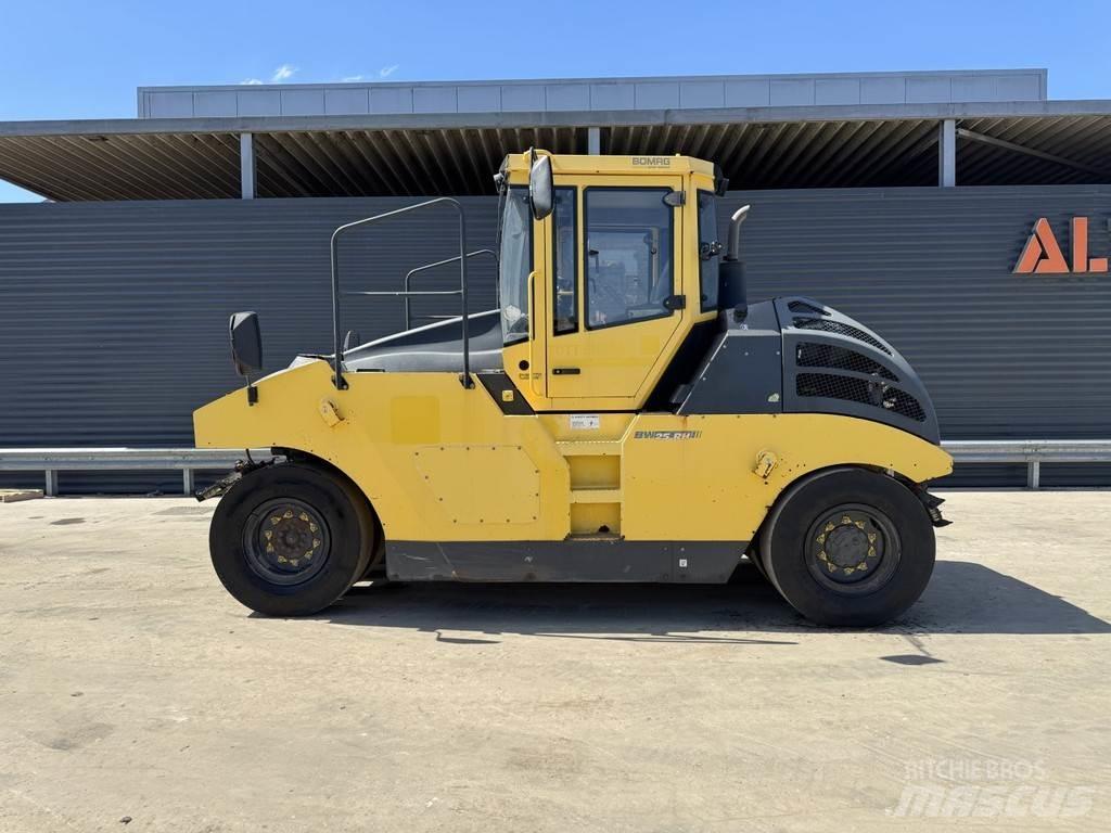 Bomag BW 25 RH 胶轮压路机