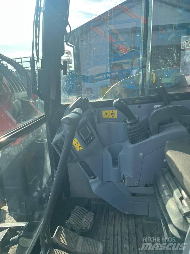 Kubota KX 080-4 中型挖掘机