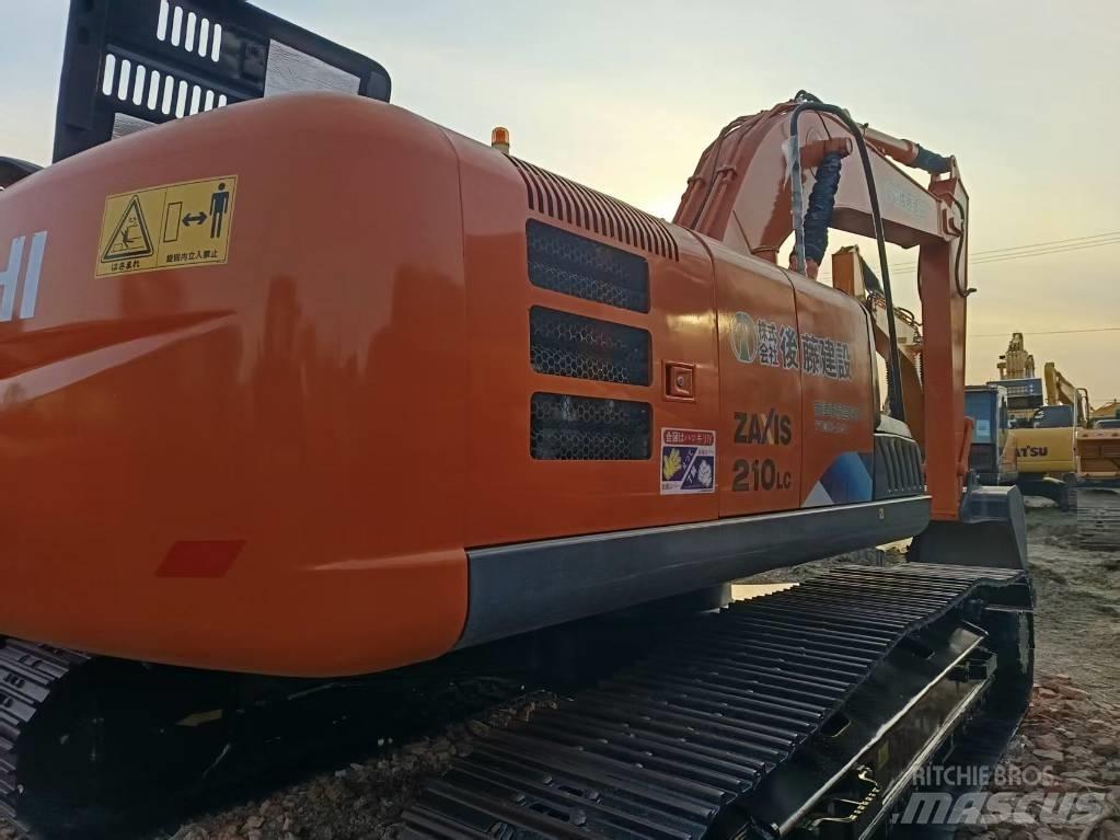 Hitachi ZX210LC 履带挖掘机