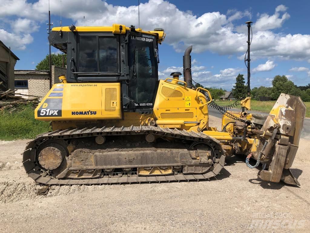 Komatsu D51PX-24 履带式推土机