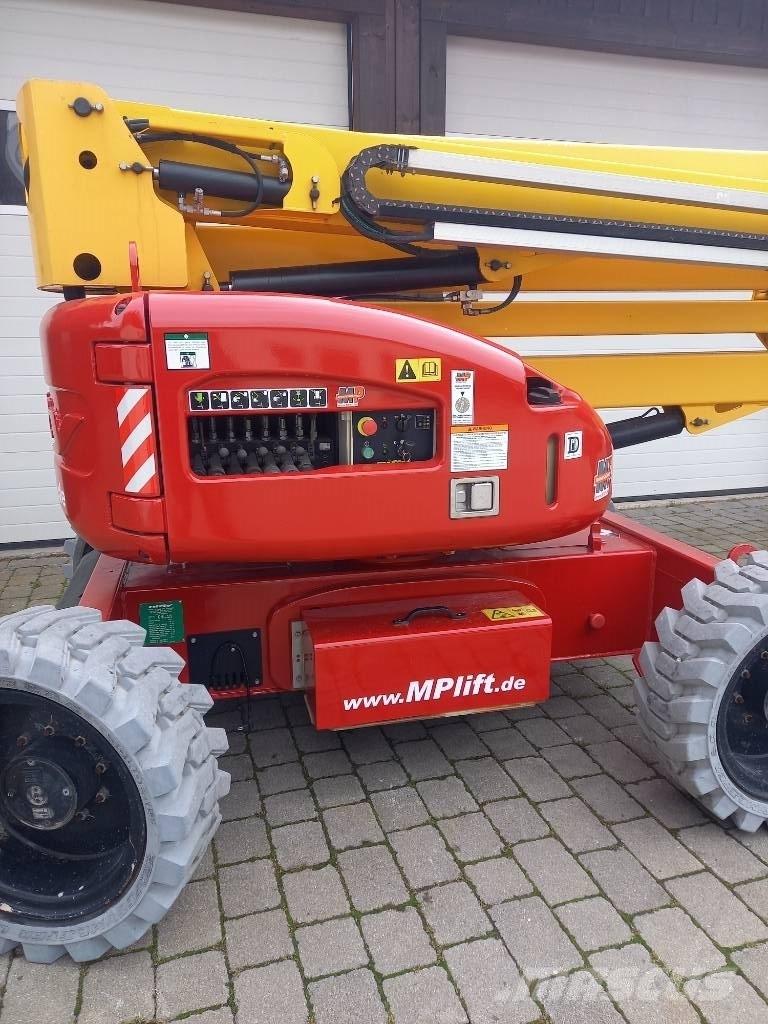 Niftylift HR 17 曲臂高空工作平台