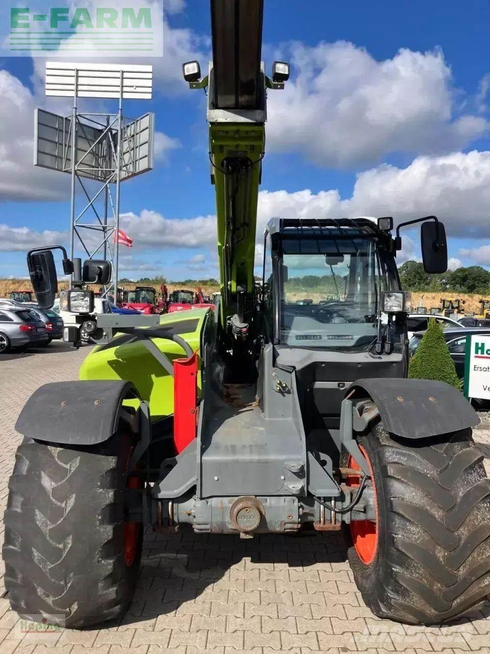 CLAAS scorpion 756 电动叉车