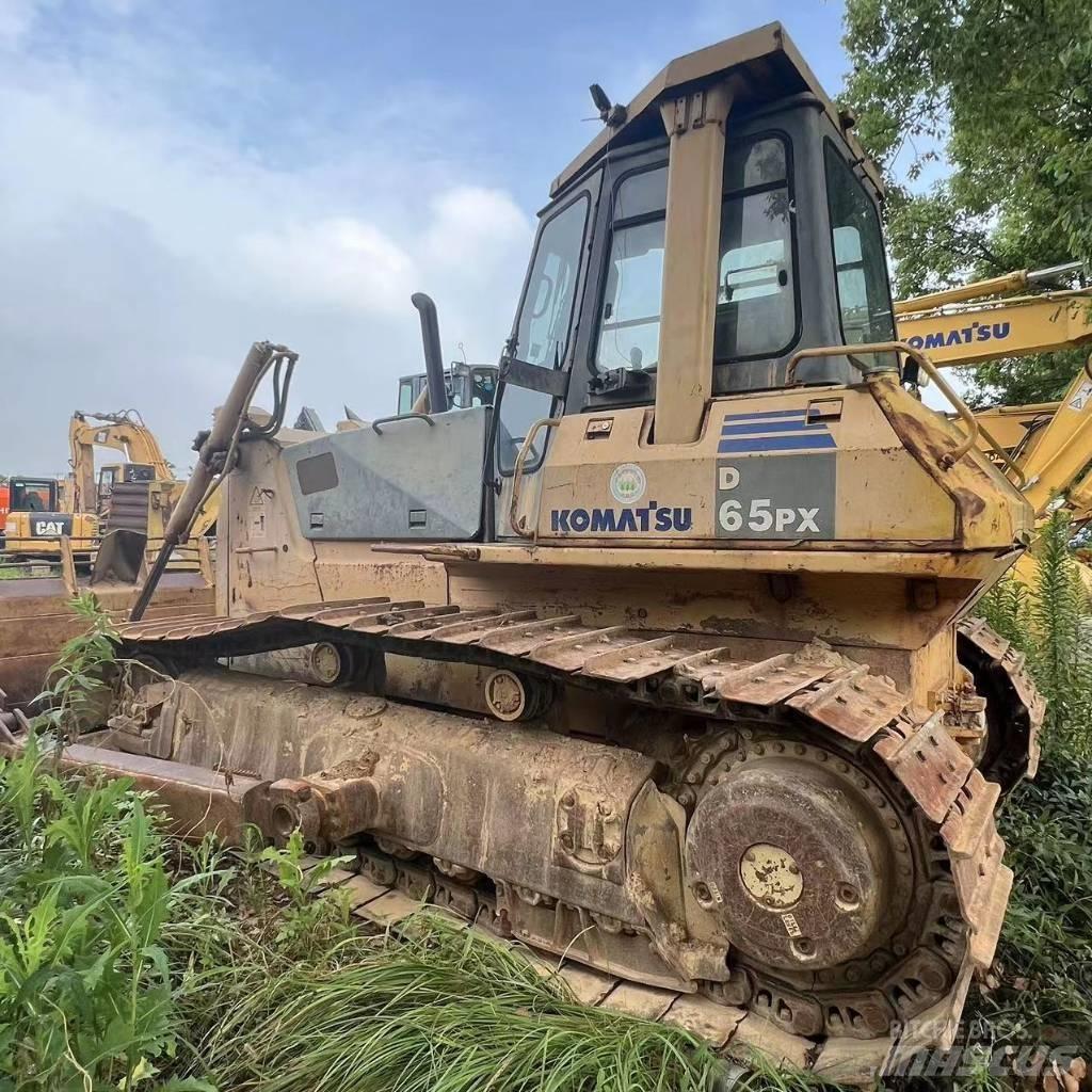 Komatsu D 65 P-12 履带式推土机