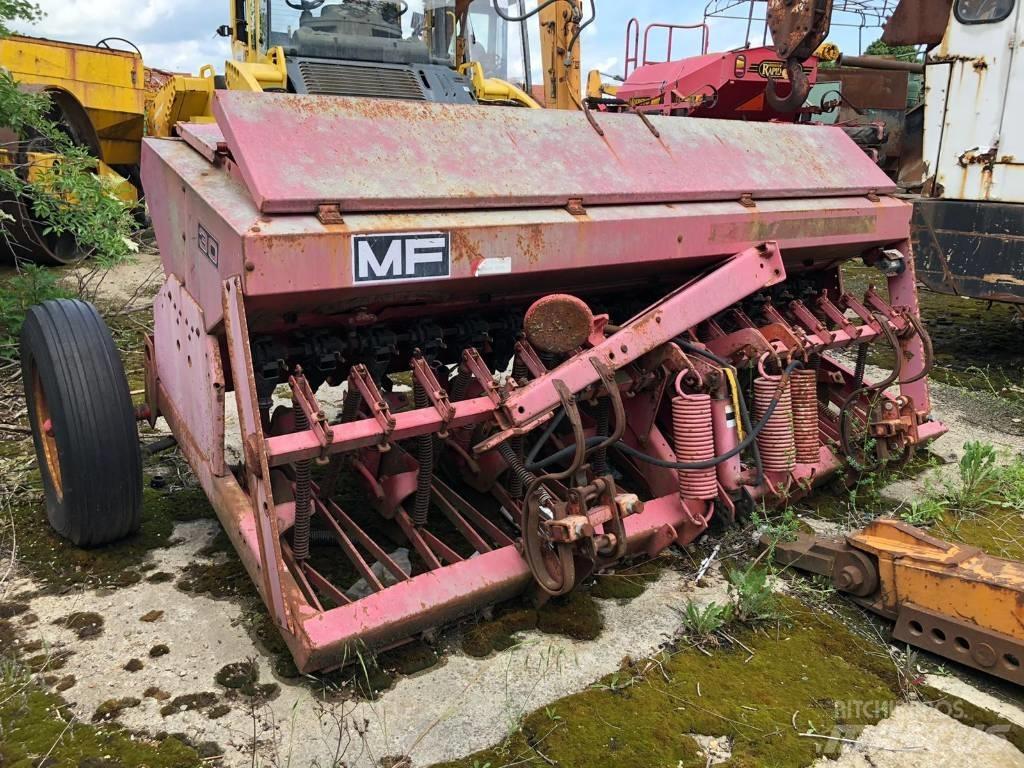 Massey Ferguson 30 多功能条播机
