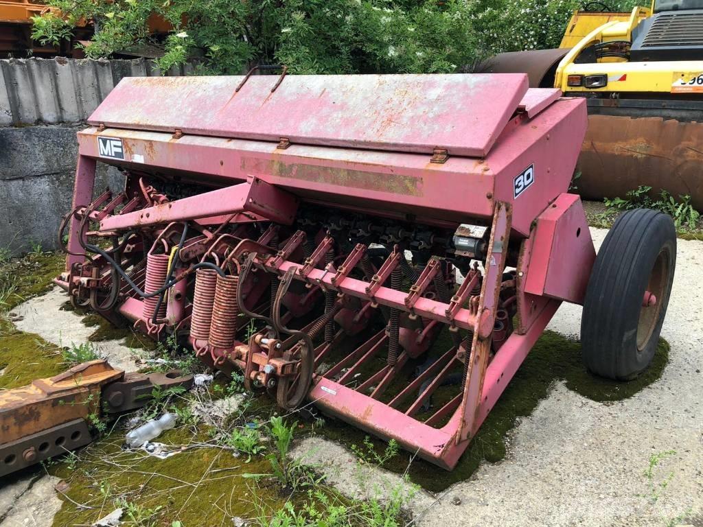 Massey Ferguson 30 多功能条播机