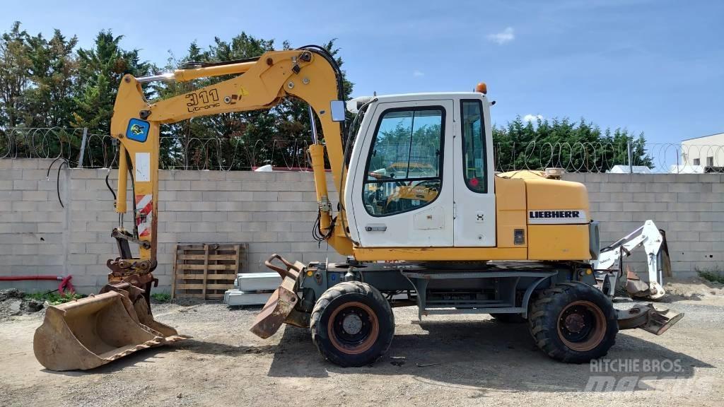 Liebherr A 311 轮式挖掘机
