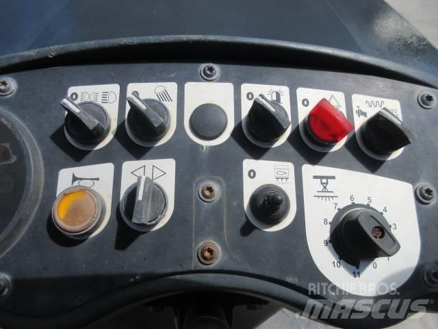 Bomag BW 120 AD-4 双轮压路机