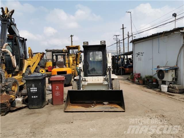Bobcat S130 滑移装载机