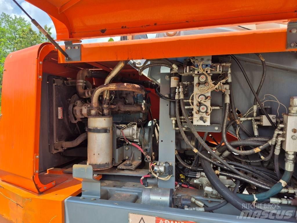 Snorkel TB 60 曲臂高空工作平台