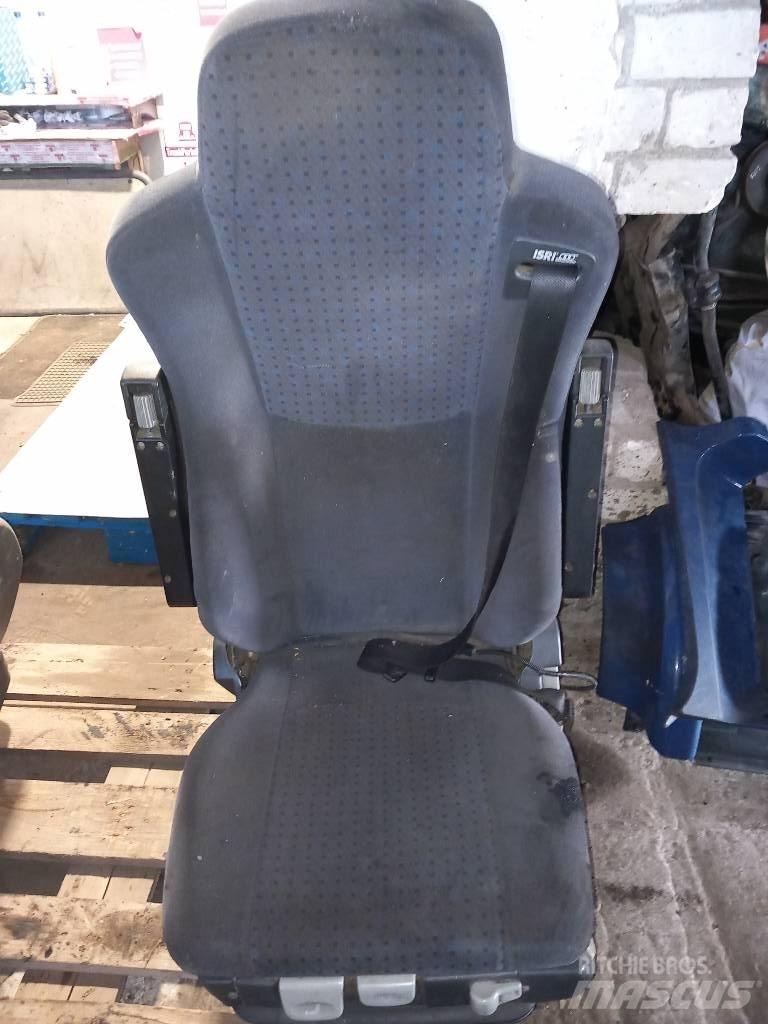 MAN TGM  81623076528 驾驶室与内部