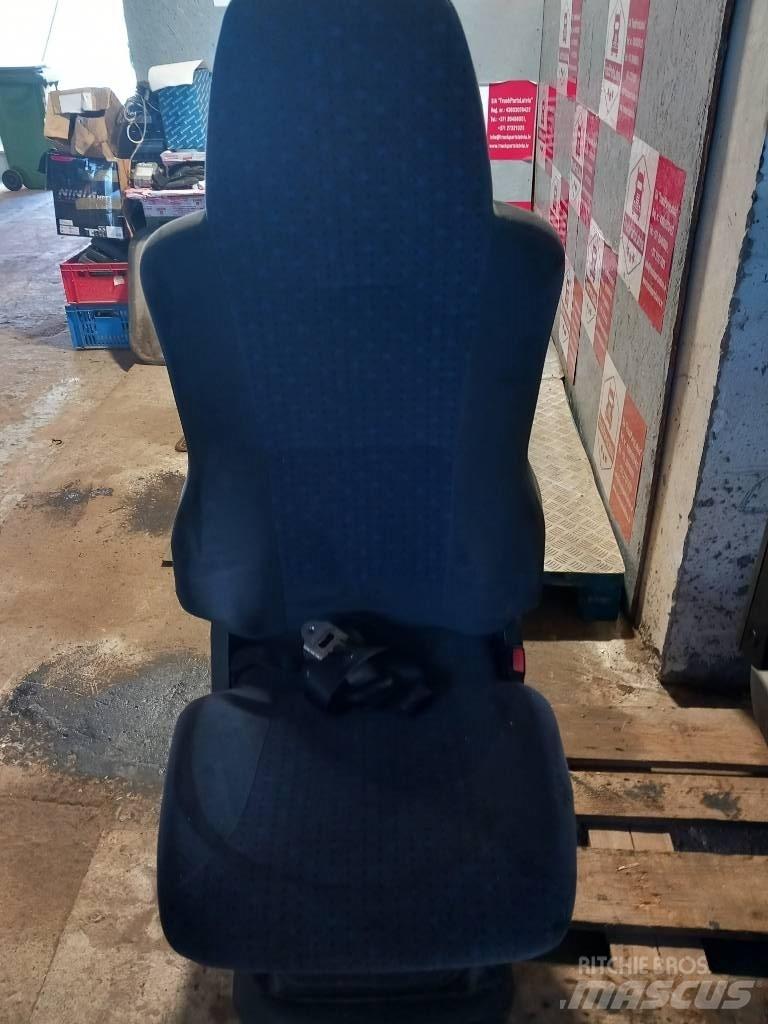 MAN TGM  81623076528 驾驶室与内部