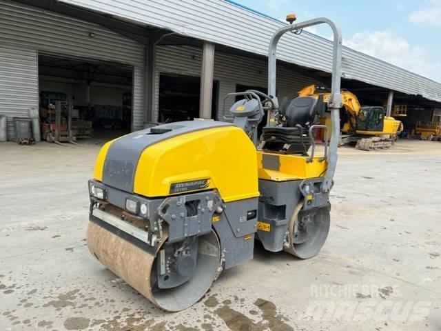 Dynapac CC 1100 双轮压路机