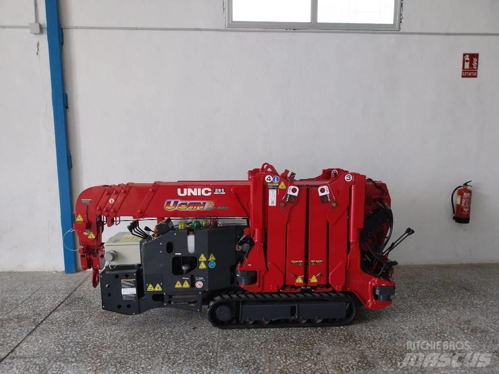 Unic URW 295 轻小型起重机